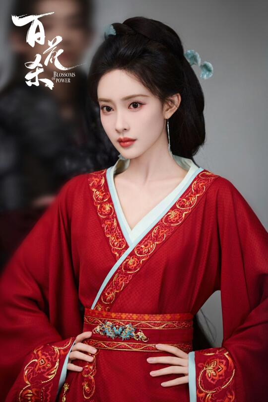 感觉像早期古言小说女主封面!开机大吉!