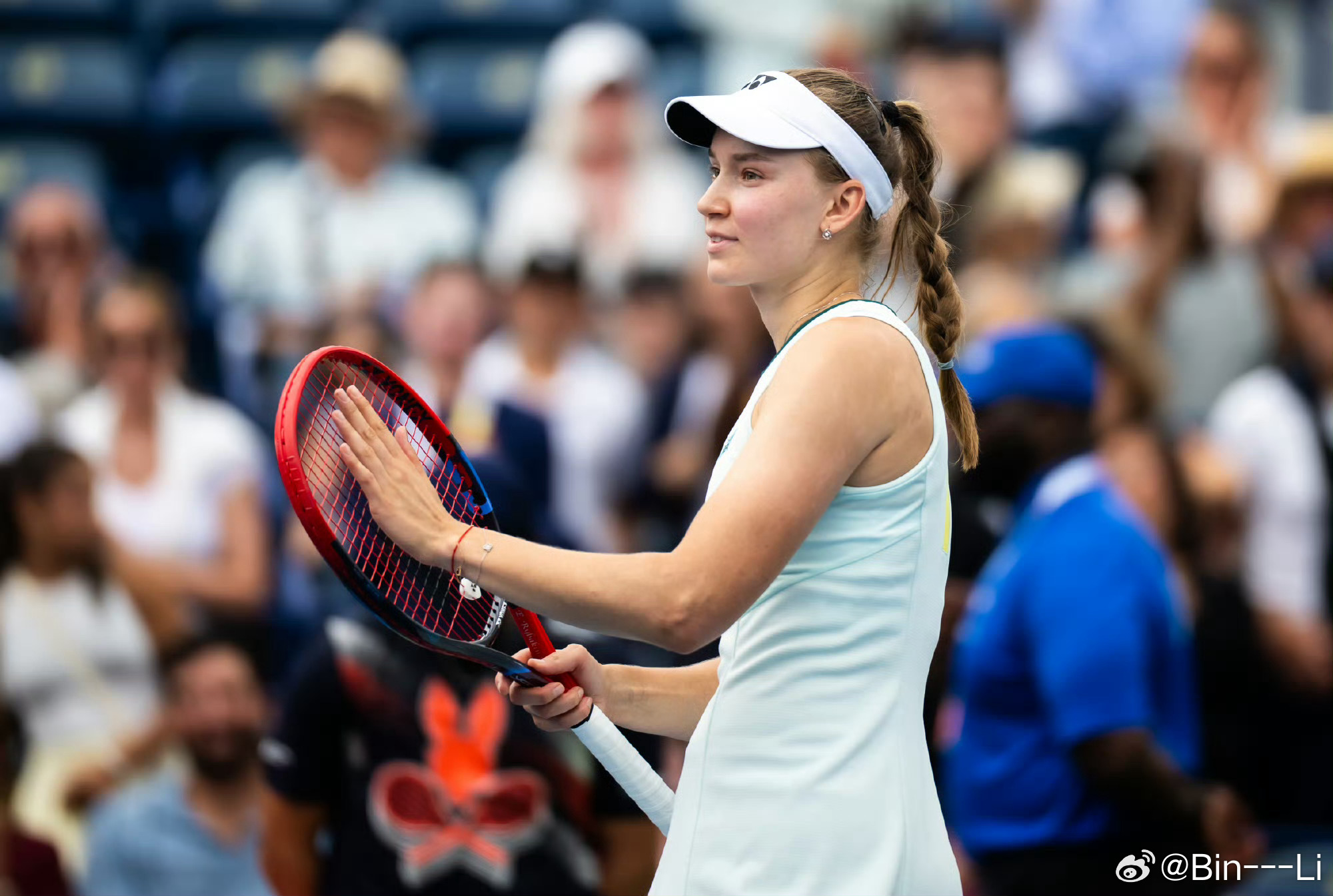 莱巴金娜苦战淘汰奶茶娃晋级八强WTA1000多伦多站第四轮，2号种子莱巴金娜经过
