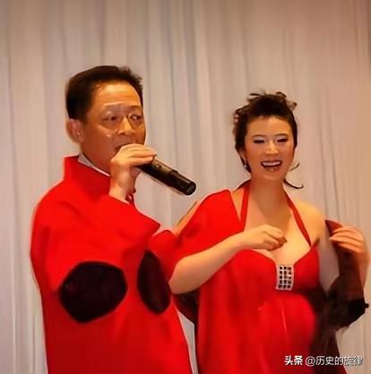浪子王志文终收心！2008年被女富婆陈坚红拿捏，愚人节婚礼从不是玩笑
 
200