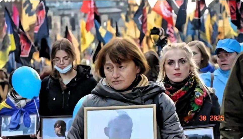 乌克兰的老百姓到底值不值得同情？其实这事没法简单说“该”或“不该”，核心就两点：