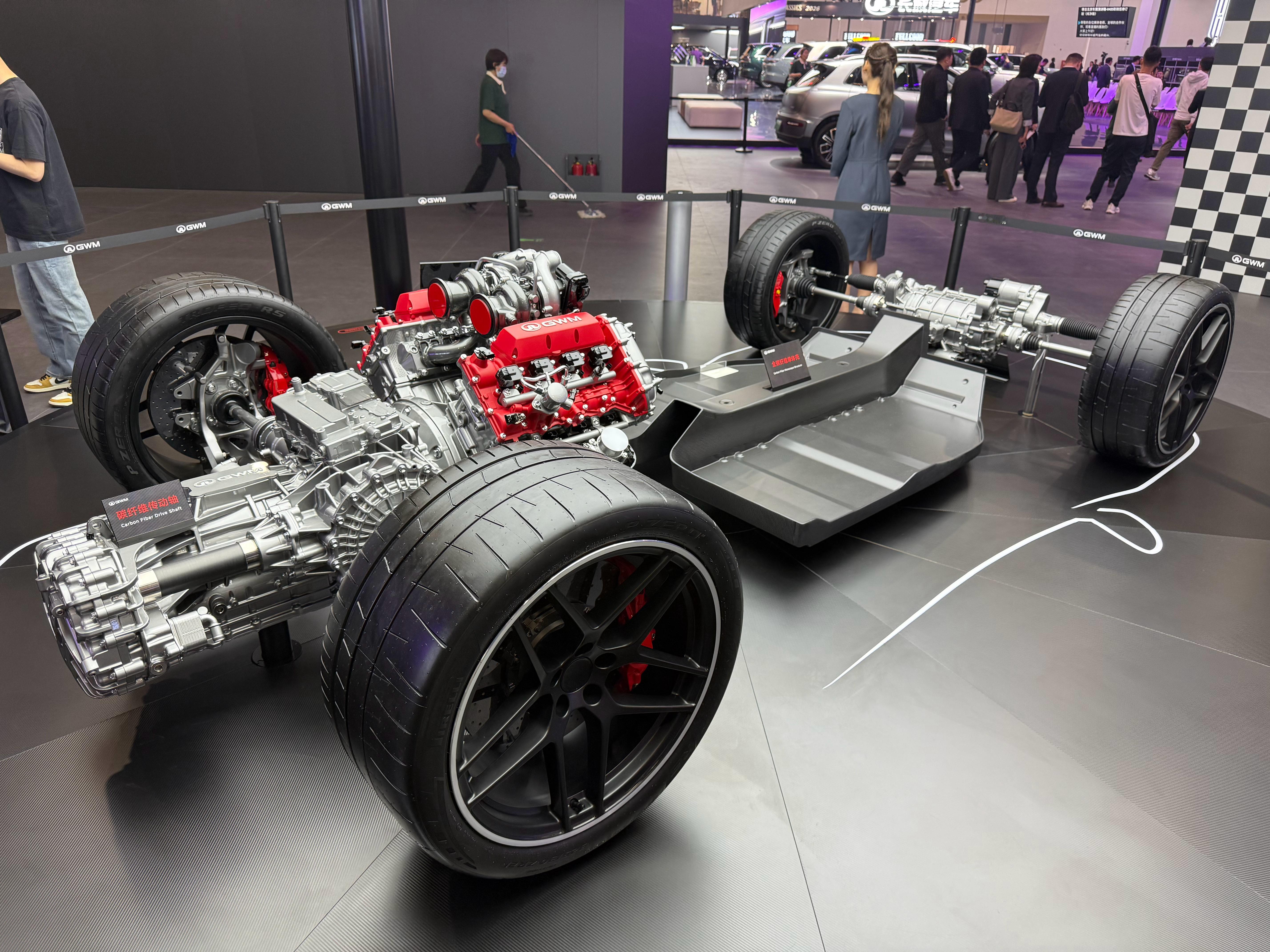 顶级红头V8，高性能赛化调校，全碳纤维单体壳，你们准备好了么长城超级v8来了20