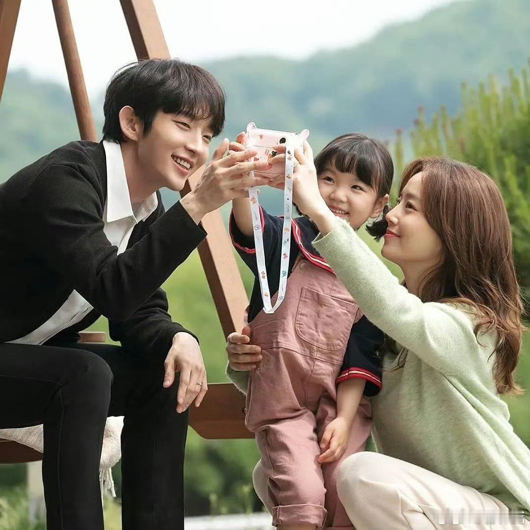 文彩元6月结婚新郎不是李准基，圈外素人