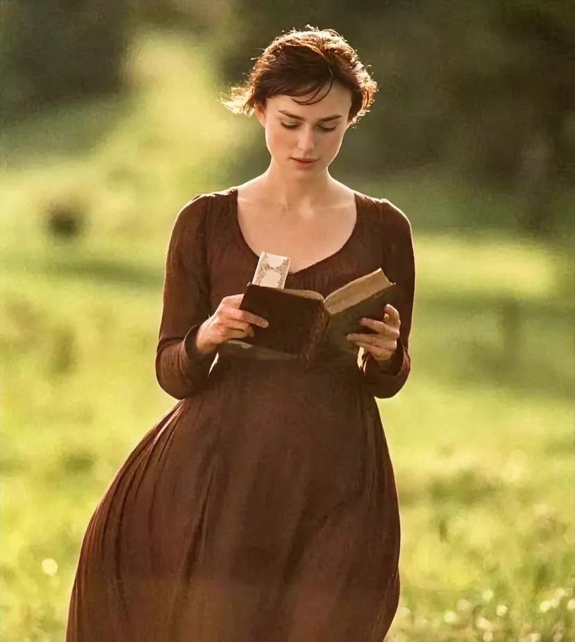 出逃与流浪

我一边行走，一边写字，一边流浪，

我喜欢中年人偶尔的逃离，

像