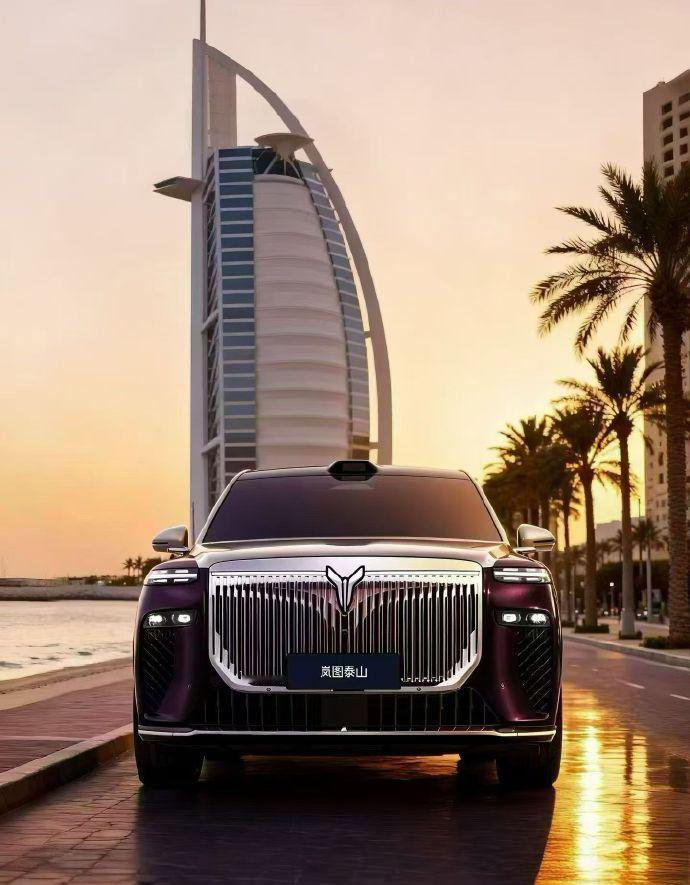 听我一句劝，2026买六座或以上车这样选：
 
1、要面子：选雷克萨斯LM；
2