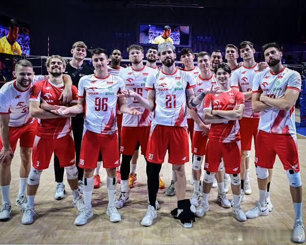 波兰男排：❌ 2024年巴黎奥运会奥运银牌阵容中有6名不在今年国家队大名单。❌ 