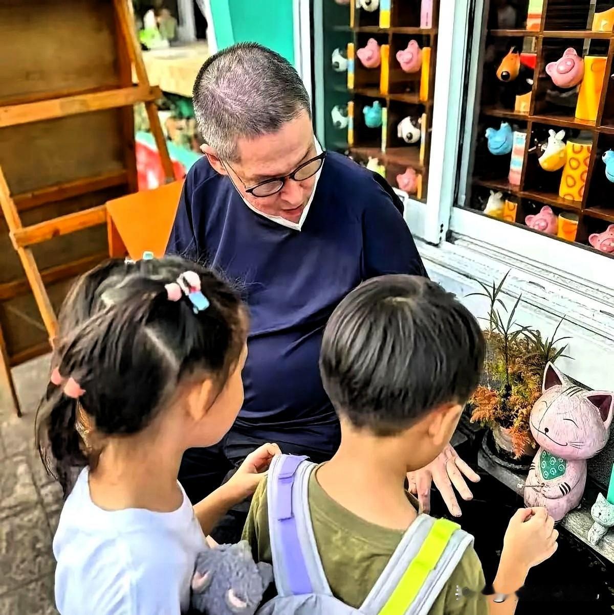 郭碧婷买了半山上的豪宅，连向家都没挂就入住了。向太在直播间提到“我们向家”，而郭