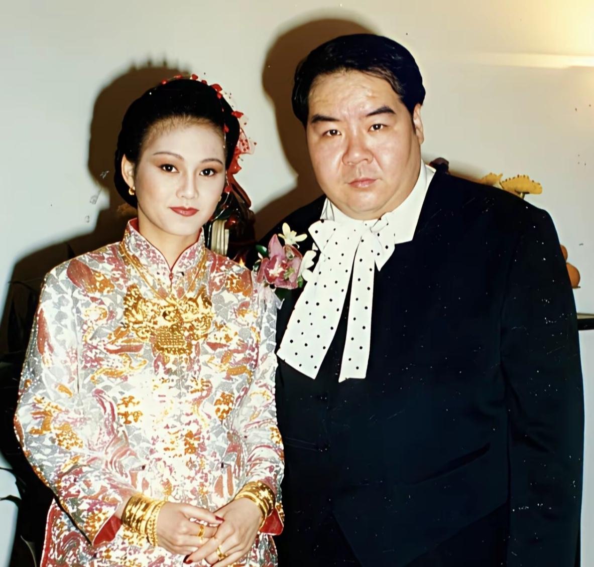 “肥猫”郑则仕和太太林燕明颠覆了“夫妻本是同林鸟，大难临头各自飞”的普遍固知。