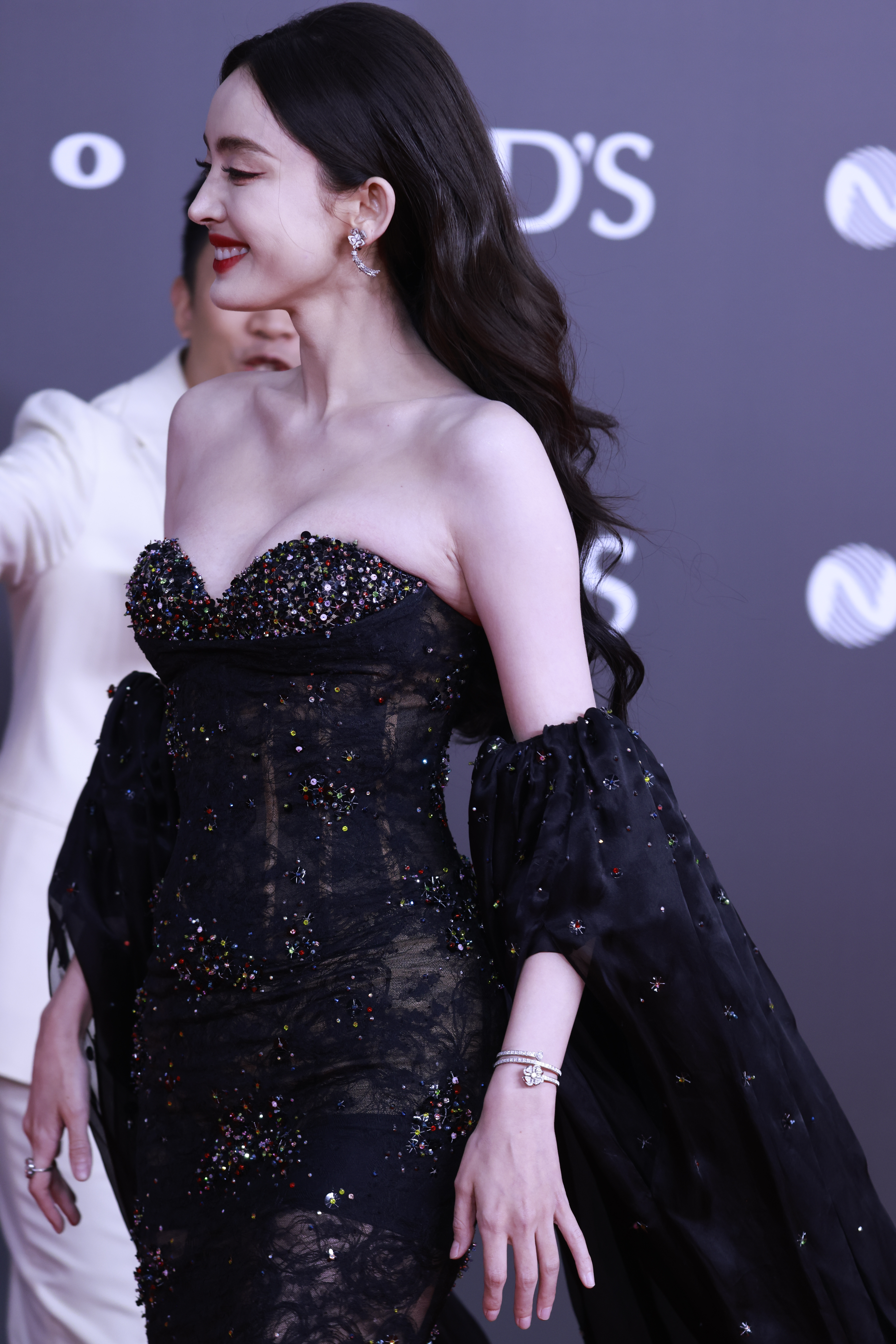 娜扎      端午粽动员  顶级魅魔，发射发射＞＞＞💕💕💕 
