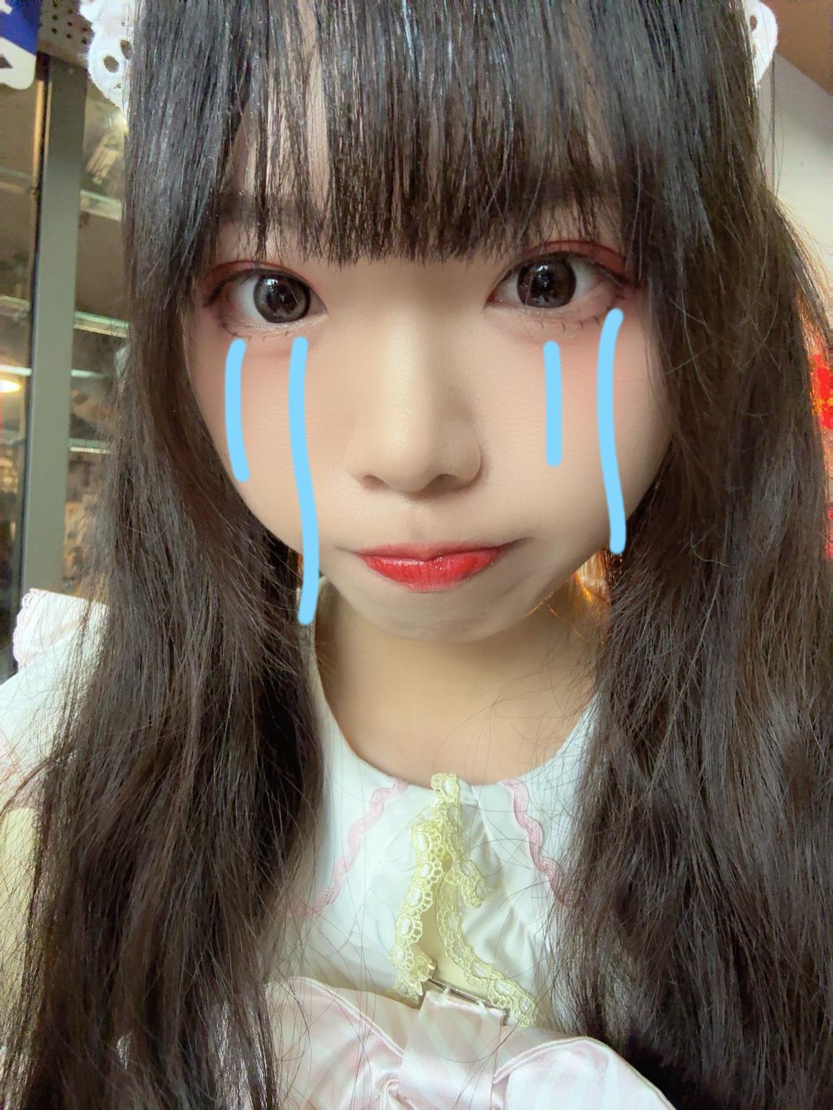 朋友前一秒说 今晚出来吃饭 台风天对广东人来说只是下雨而已[NO]后一秒我一出门