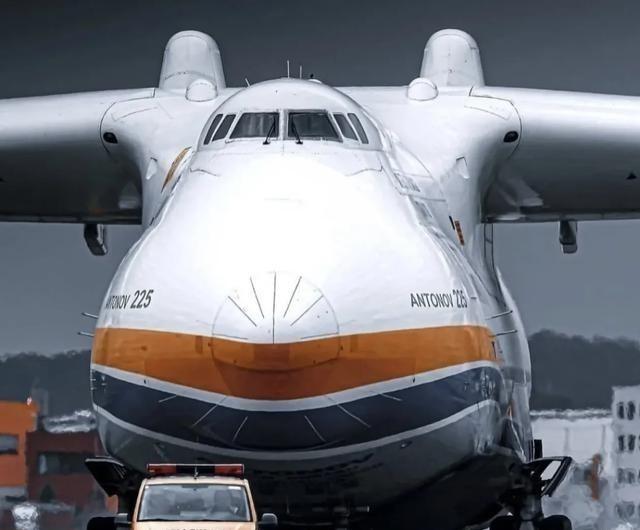 为什么全球专家都说安-225再也造不出来了？安 - 225 是苏联当年举国之力造