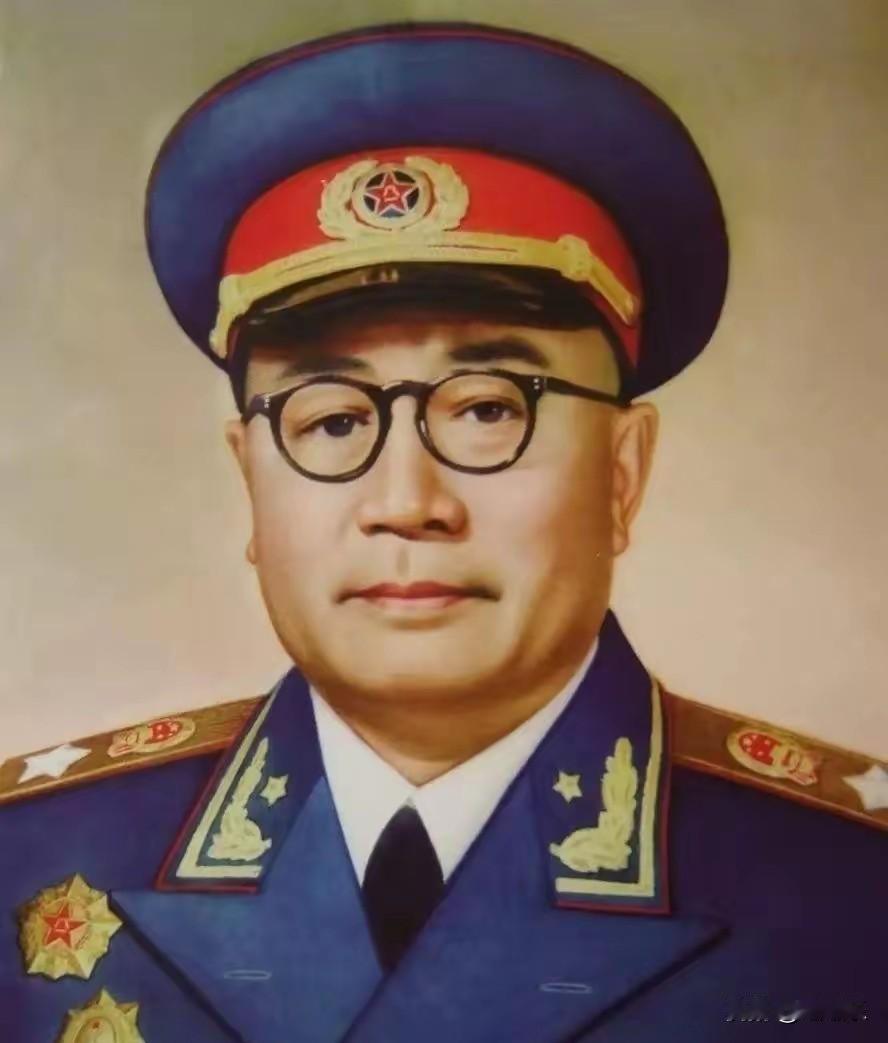 刘伯承在《回顾长征》里写下过一句分量极重的话：当时，如果不是毛主席坚决主张改变方