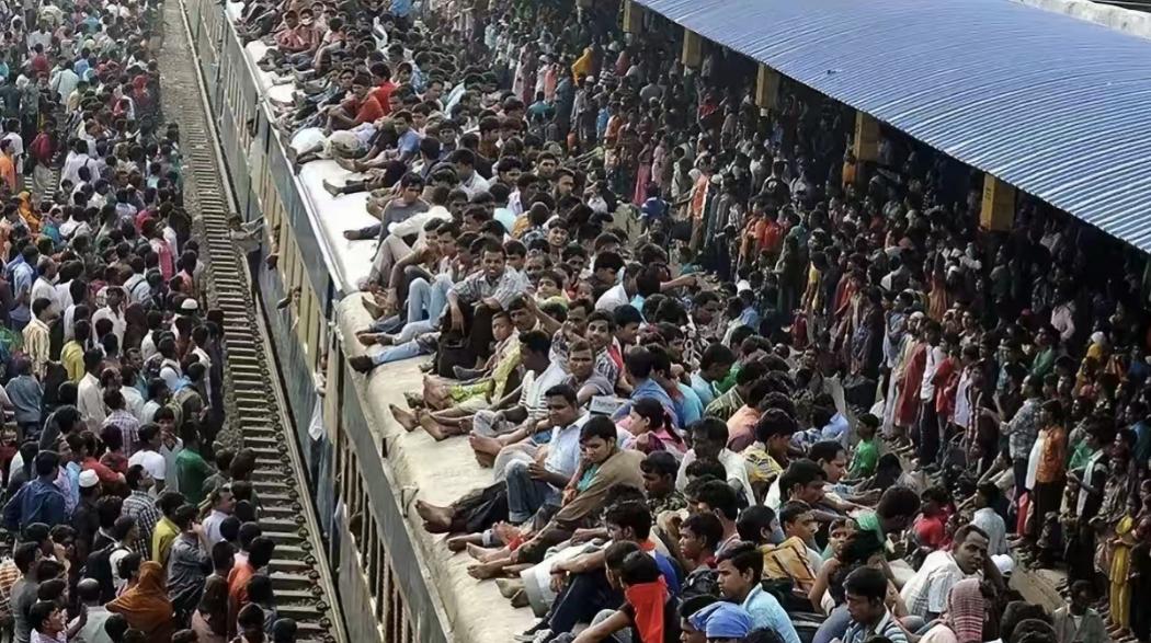 印度最终可能会成为地球大患，不是因为它有多强，而是因为它无限制的人口增长，印度现