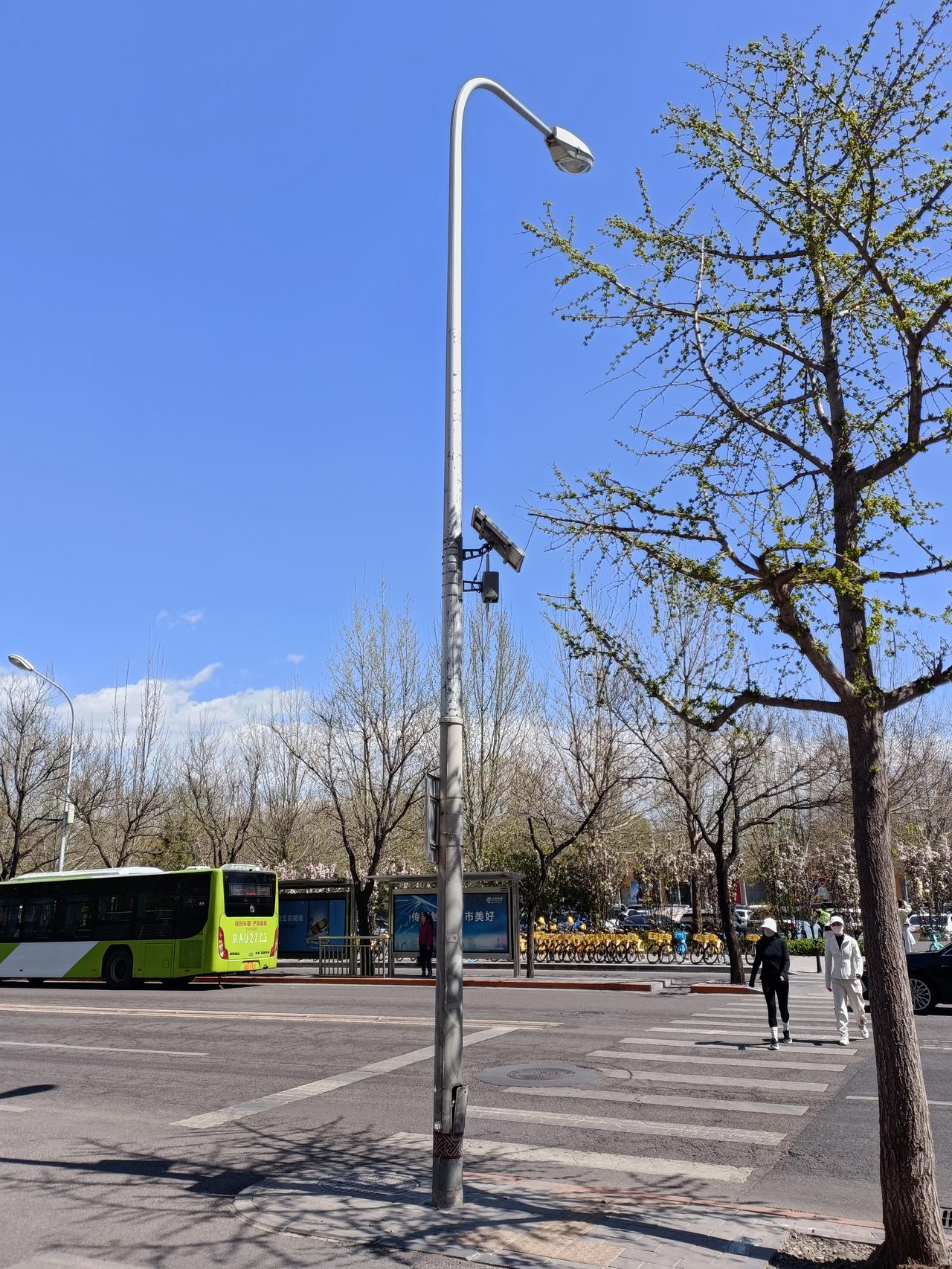 记录我的2026看这云是不是很奇怪呢，有时多往天空看一看，奇怪的现象很多