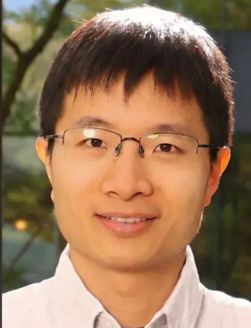 苏炜杰，北大数院本科成绩全年级第一，斯坦福大学博士，沃顿商学院教授，全球顶尖数理