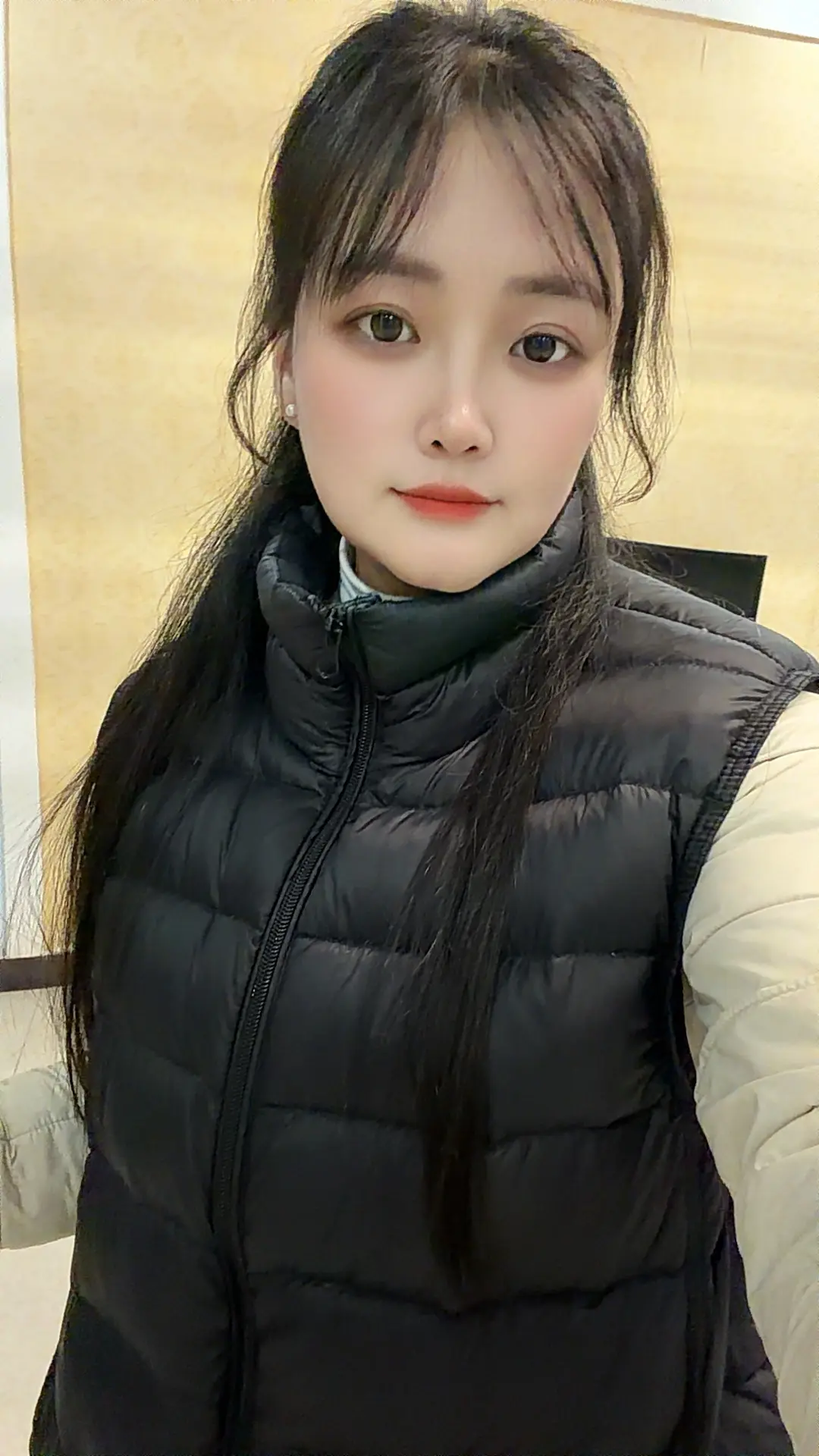 不管活成什么样子，都不要把责任推给任何人，走错路，看错人，做错事，一切...