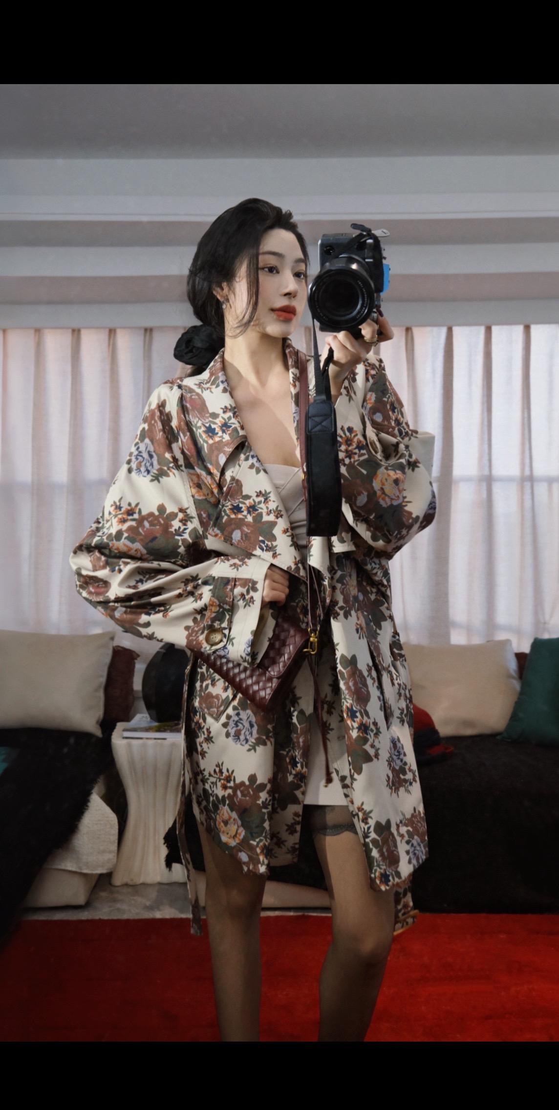 我并不试图了解我所拿出来的东西是否是人们期待的。我只管创造，构思，实现，接受。