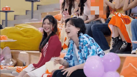 起猛了看到古早版李斯丹妮看《下一顺位是她》被节目组整破防！为让成员破冰居然考古，