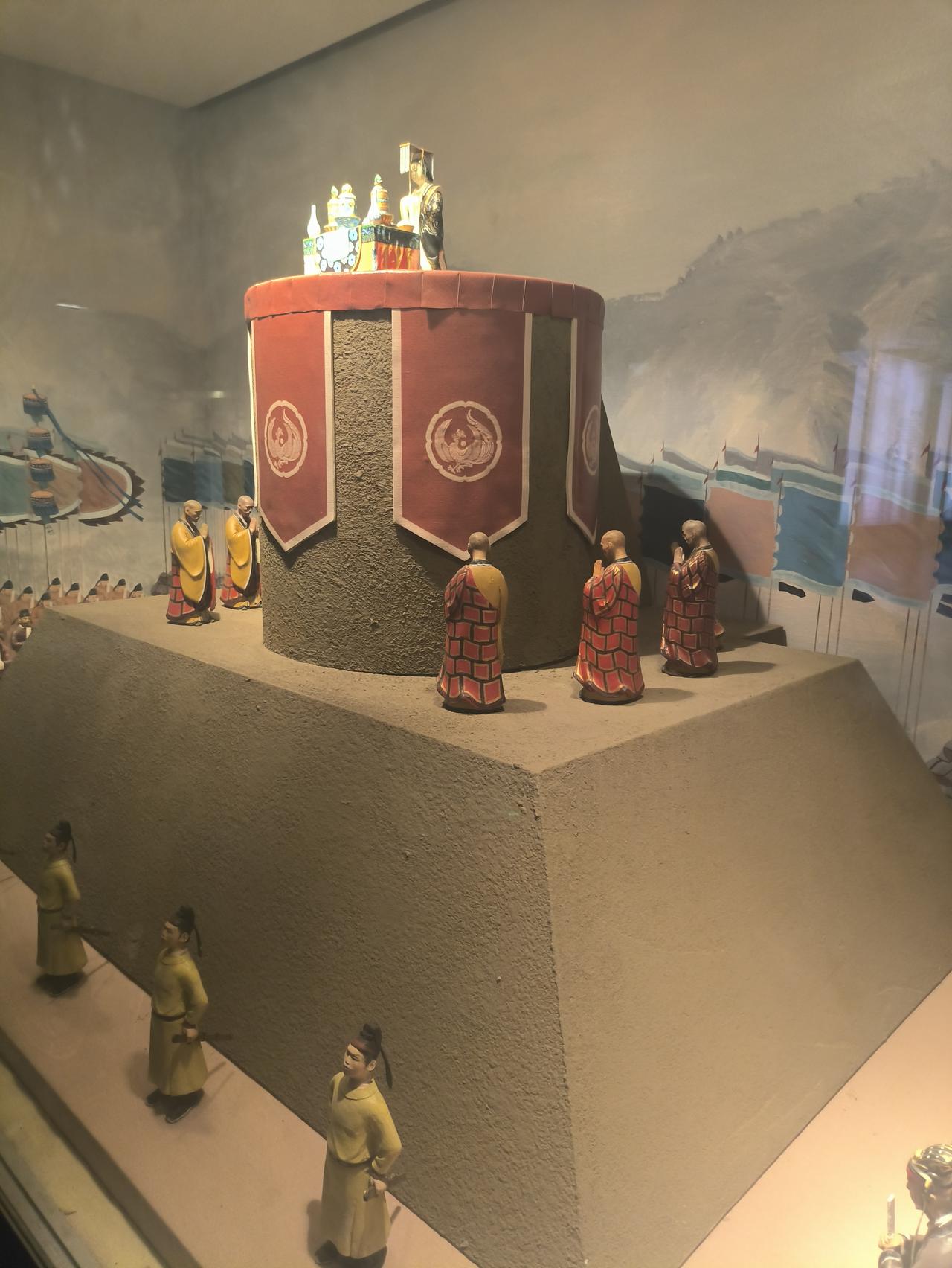 晒图笔记大赛洛阳明堂一层实拍图，记载着武则天专属的万象神宫辉煌过往，红漆木柱上的