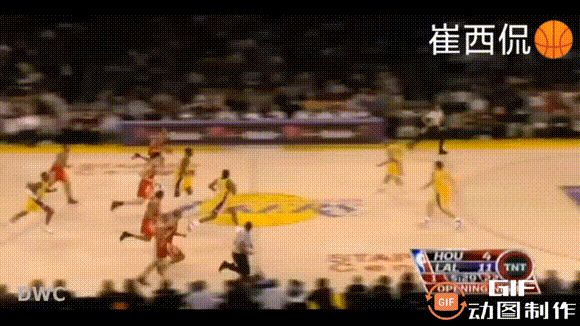 07年揭幕战，火箭客场挑战湖人，麦迪和科比有过多次直接一对一。
科比的贴防让麦迪