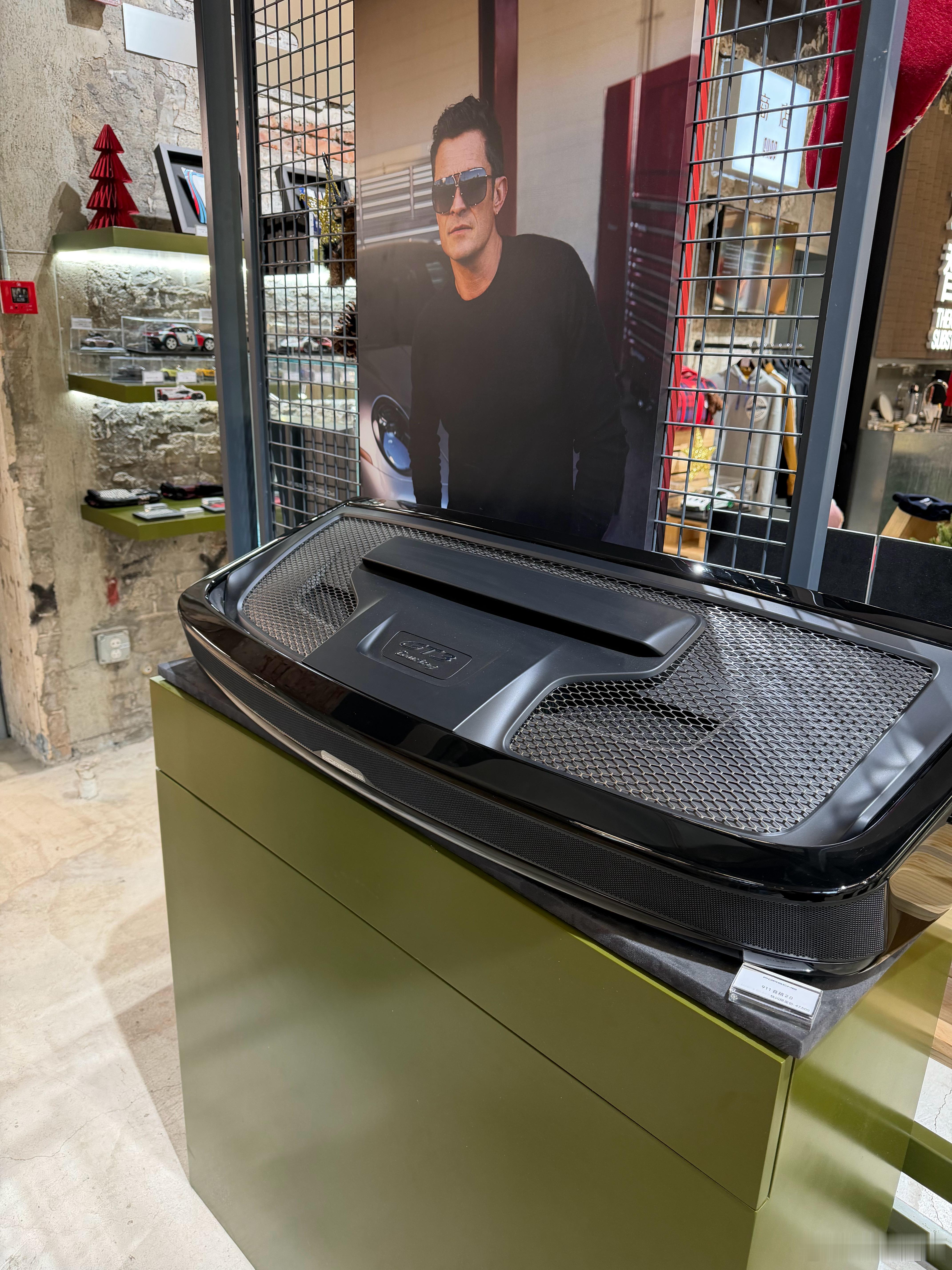 这个touring的音响好，性价比挺高，估计车上这个配件也得要这么多钱 