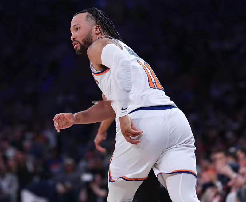 NBA总决赛继续进行，尼克斯今天在G5中客场对阵马刺。布伦森在前三节比赛中投篮2