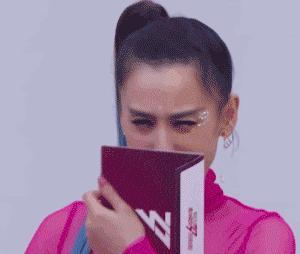 #内娱三大忍者#郭碧婷、黄圣依、何炅，三折叠，怎么折都是忍哈哈哈哈哈哈哈[dog