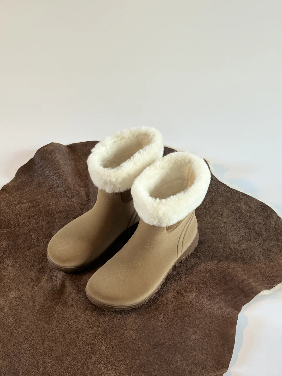 新品剧透｜冬日“小暖炉”雪地靴安排！