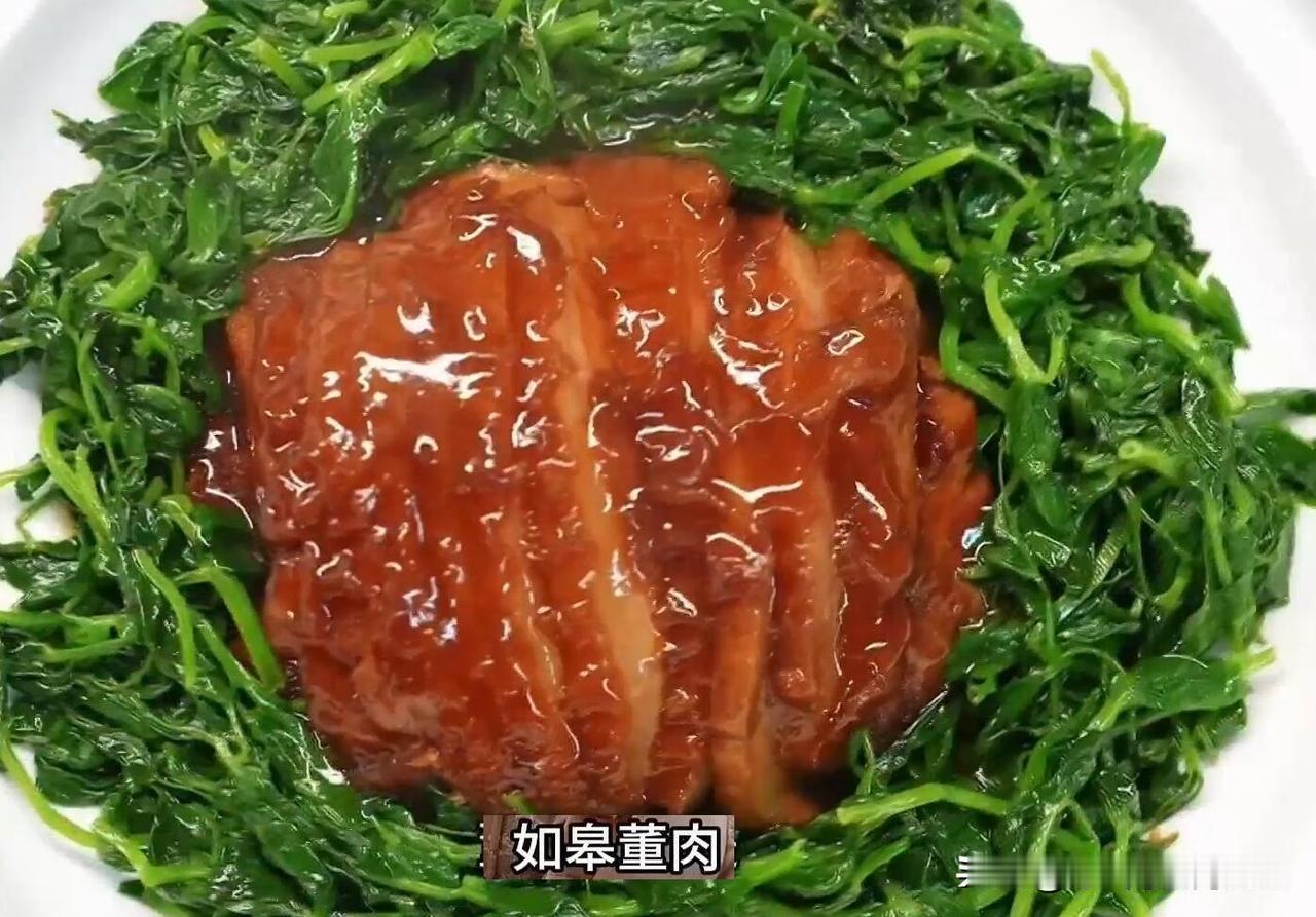 原来南通人常吃的“虎皮肉”，在如皋叫“董肉”，据说是董小宛发明。另外南通经典茶食