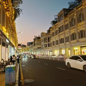在海上迎接旭日东升
