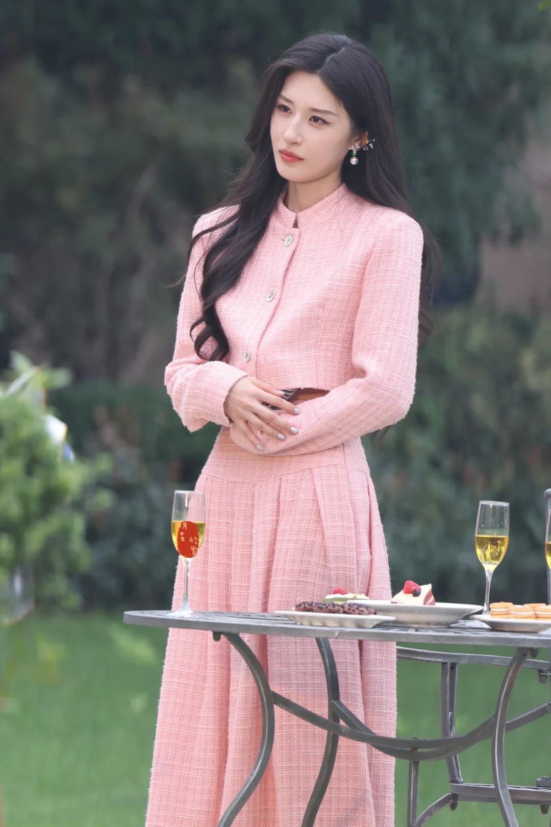 于雯留洋千金归来，矜贵淑女风
