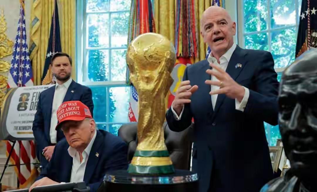 应当给特朗普获得诺贝尔和平奖设定限制与条件。
其一，让他平息俄乌战争；其二，让他