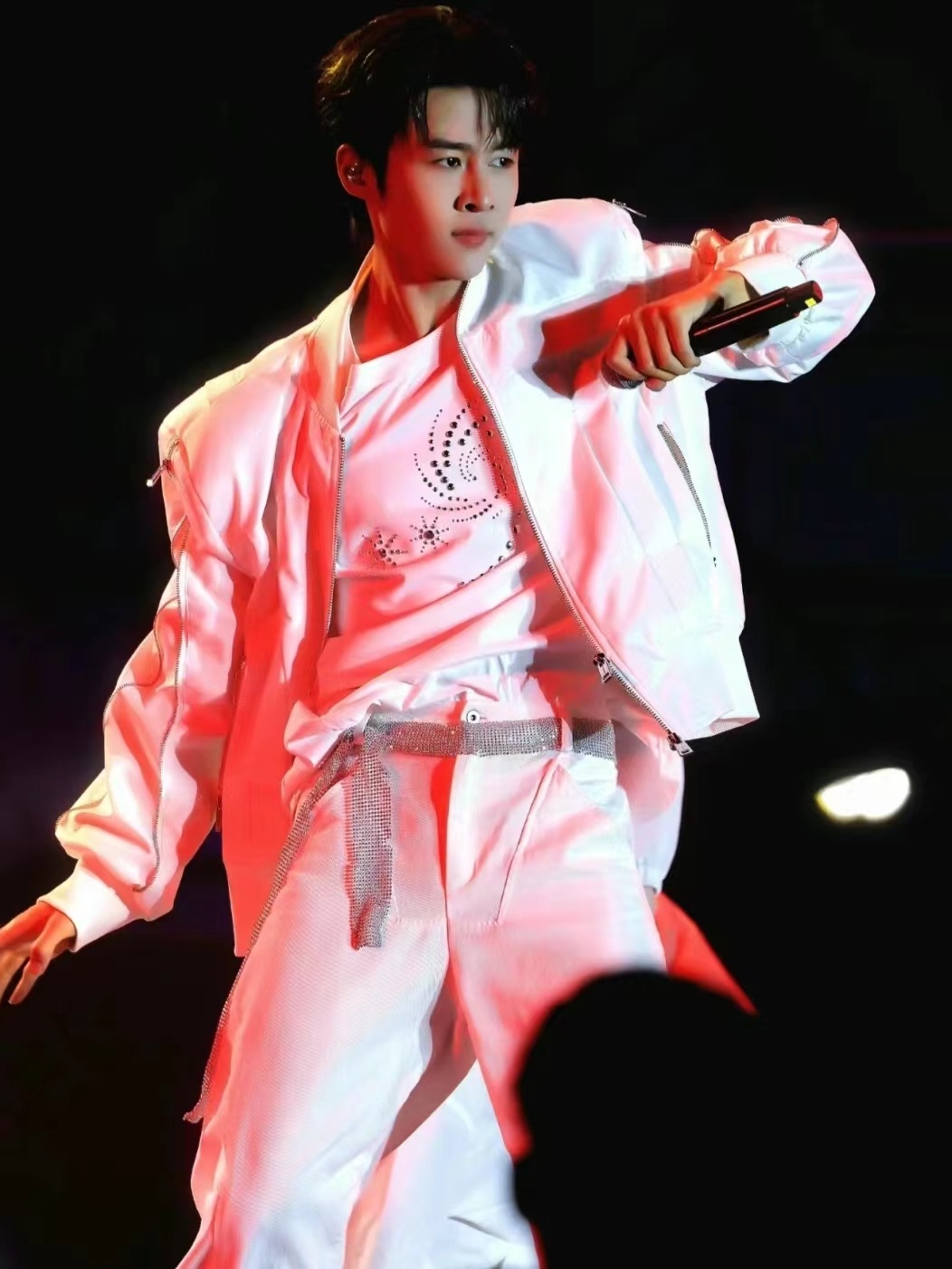 #卓沅生日直播#自从看了沅种地的一些片段，我真的发现他真是个宝藏男孩！为啥我之前