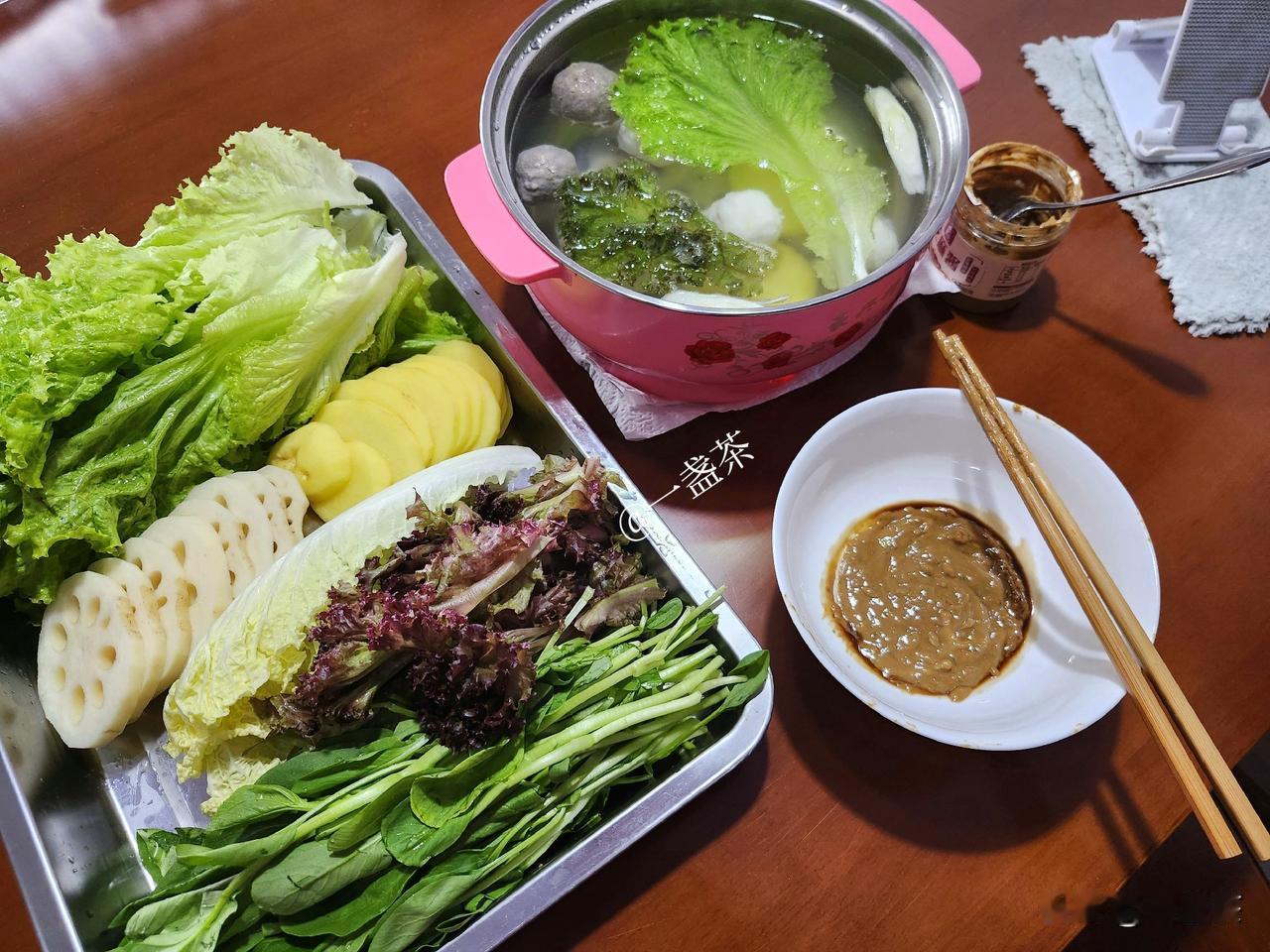 出去旅游玩了10天，走到哪里都先品尝当地的美食，到了齐齐哈尔更是烤肉、涮肉不断，