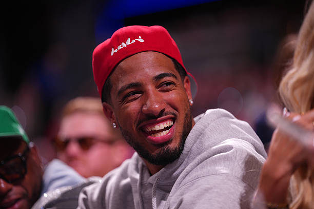 ➡怎么跟库里一爱好啊😦😦😦nba吐槽大会库里库里哈利伯顿：打得不好时中场会