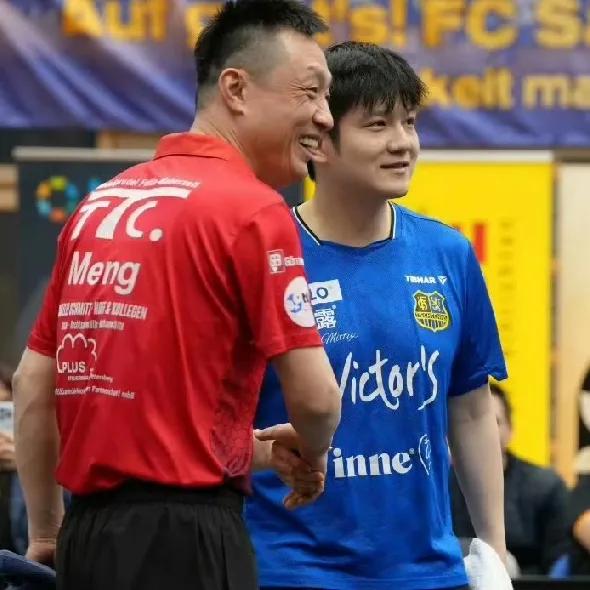 输了输了呗，
赢了稳赚，
赚名气赚地位，
输了也不丢人啊，
人家是世界第一，
咱