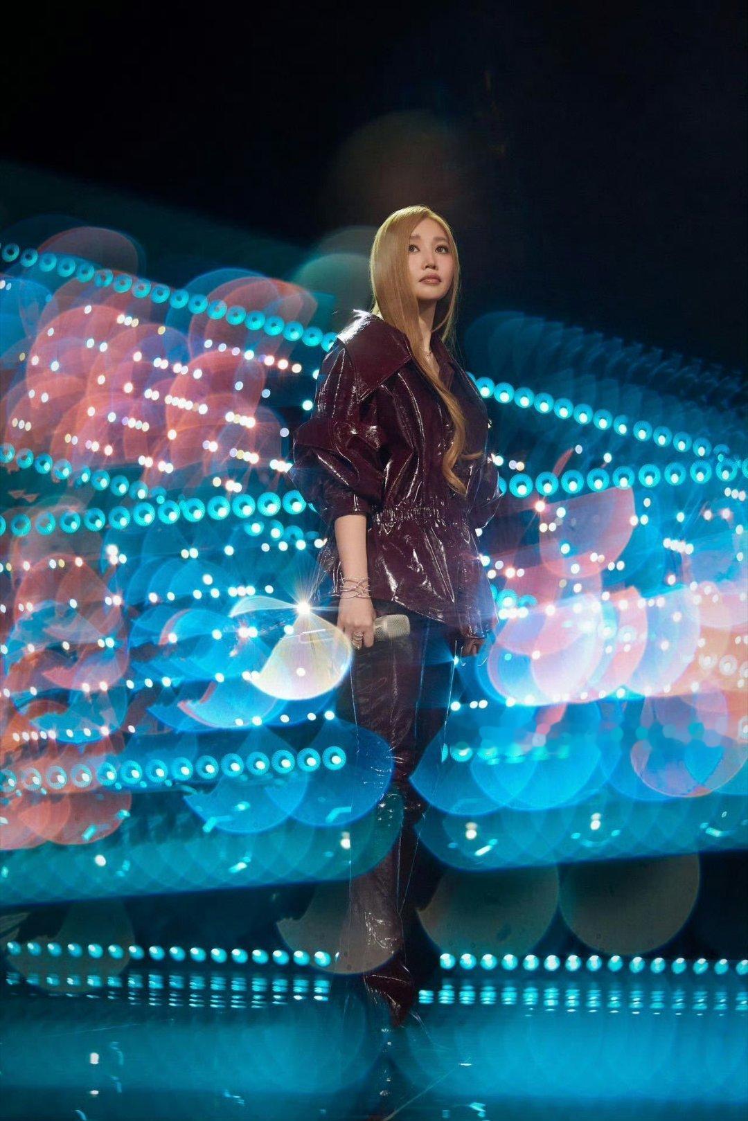 ALin的姐感冲出屏幕了声生不息 深情的唱腔裹着满满的爱意，听完直接被戳中泪点！