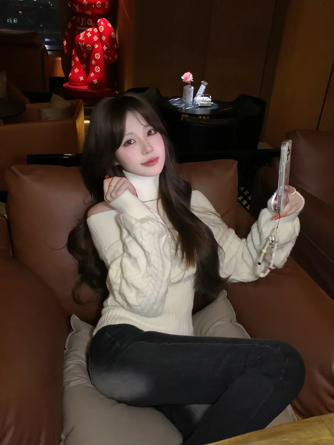 如果全世界都指责你，那姐姐会蹲下来抱抱你