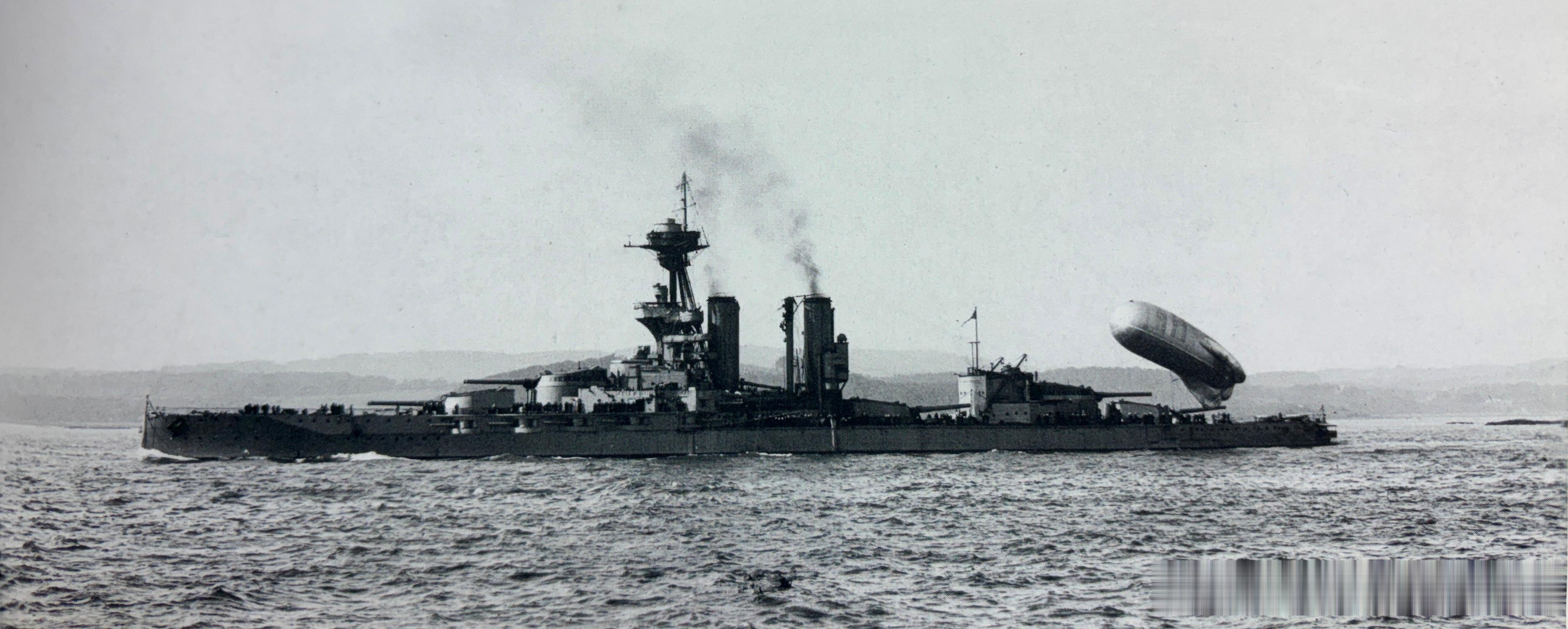1918年夏演习中HMS Marlborough马尔伯勒号战列舰与它的气球军事历