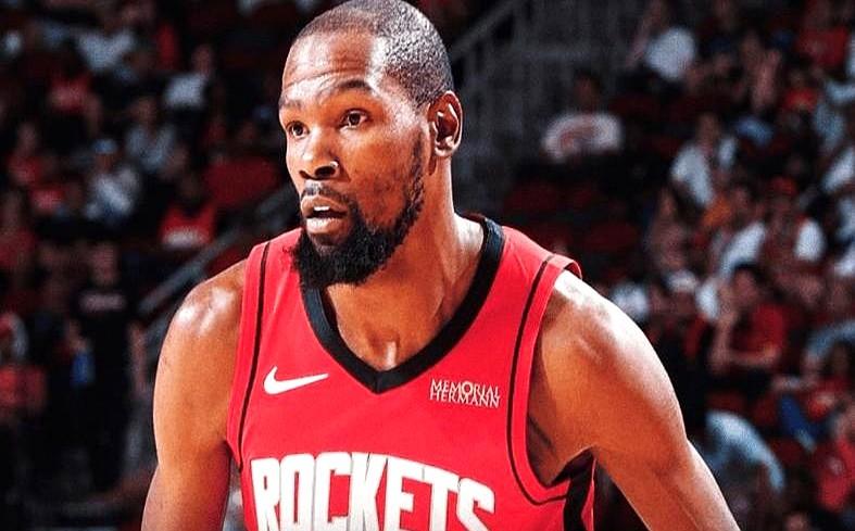 火箭队在主场以117-113逆转战胜魔术队，比赛中多位球员表现出色，其中以下五人