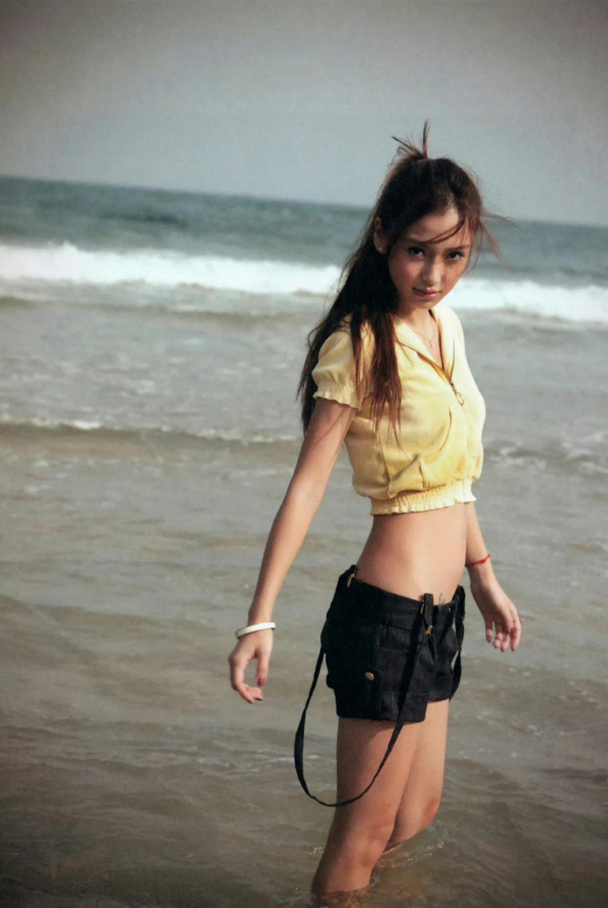 Angelababy早期的沙滩摄影作品，真是美得令人惊艳 ​​​