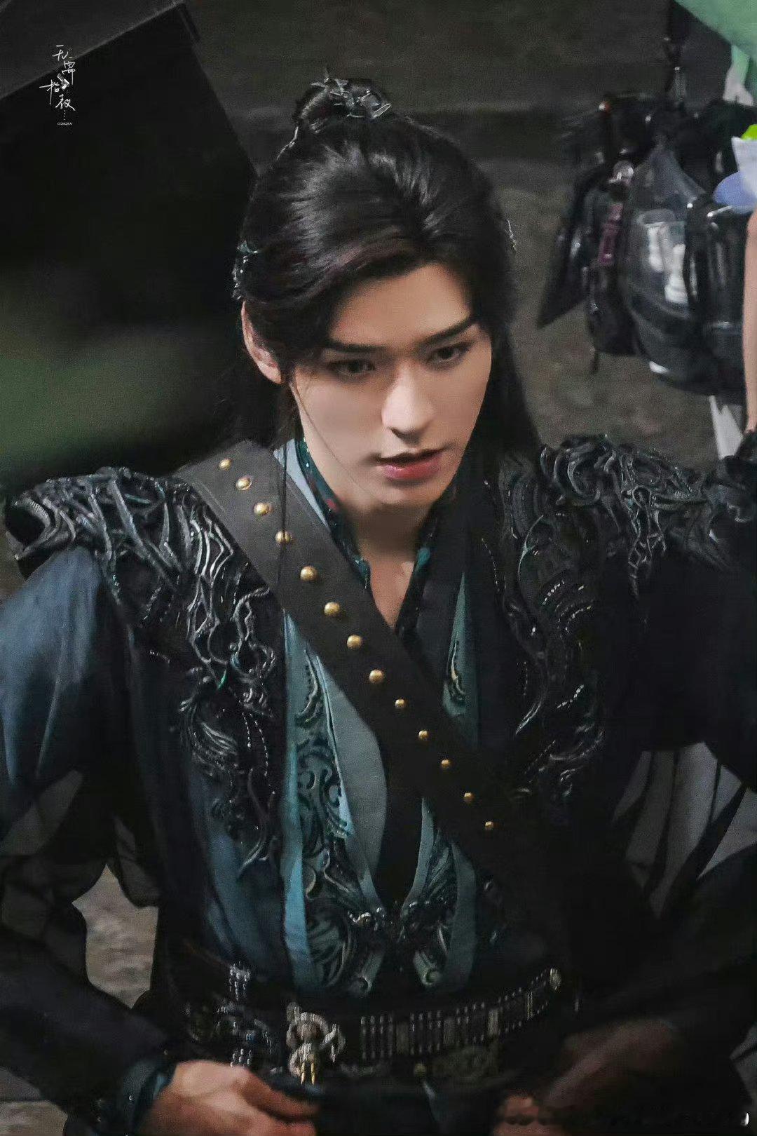 #龚俊[超话]##刘大锤说龚俊花期太短# “泥潭之中成长才能发出最耀眼的力量” 