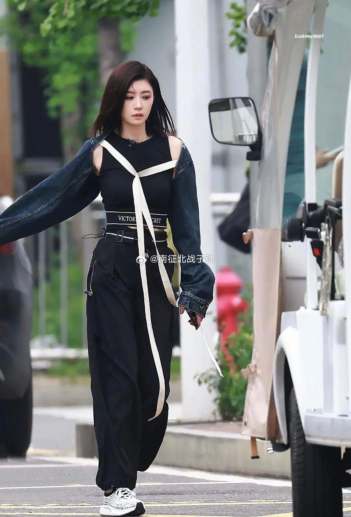 美女果然是美女，48岁的贾静雯还能有这种状态，绝了！ ​​​