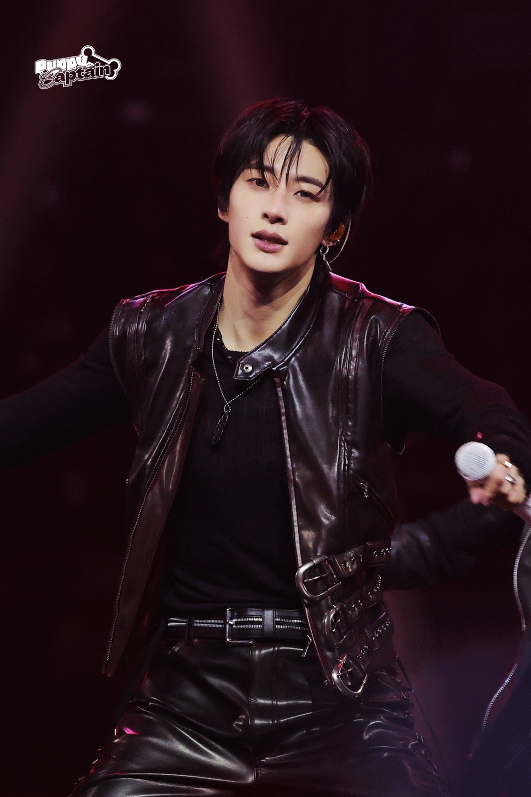 anton  251225SBS圣诞歌谣大战 我们小Anton真的特别帅啊ant