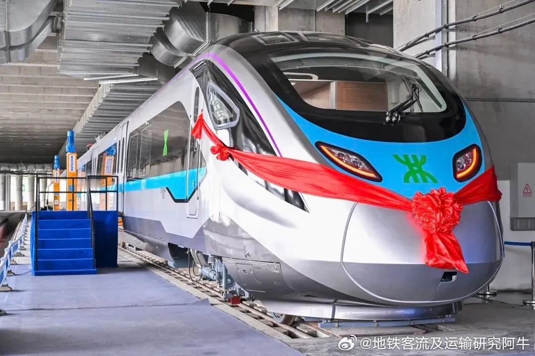 深圳地铁深惠城际大鹏支线 【 深惠城际大鹏支线首列车亮相】2026年5月20日国