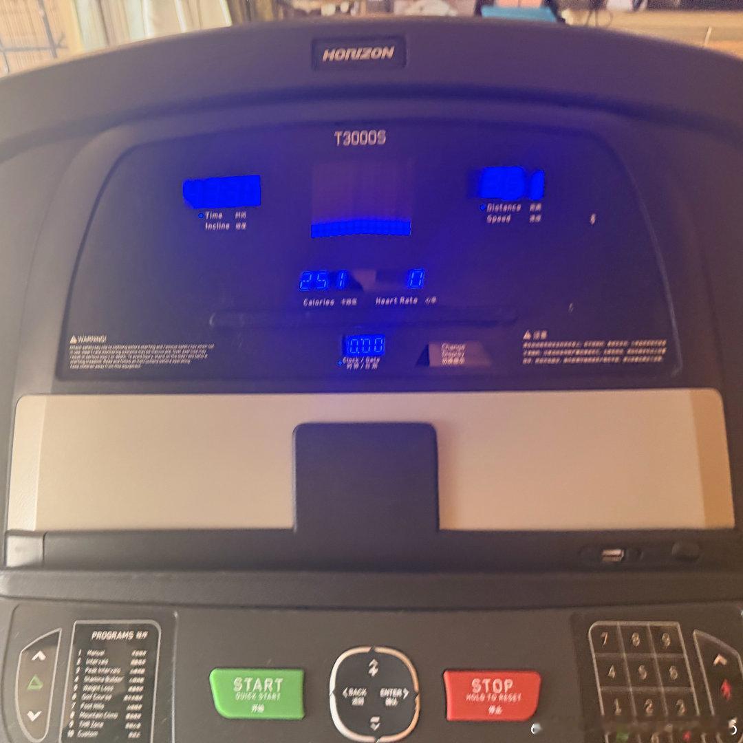 范丞丞第一天打卡  范丞丞第一天打卡 期待丞丞的健身成果呀，咱就说能不能以后每天