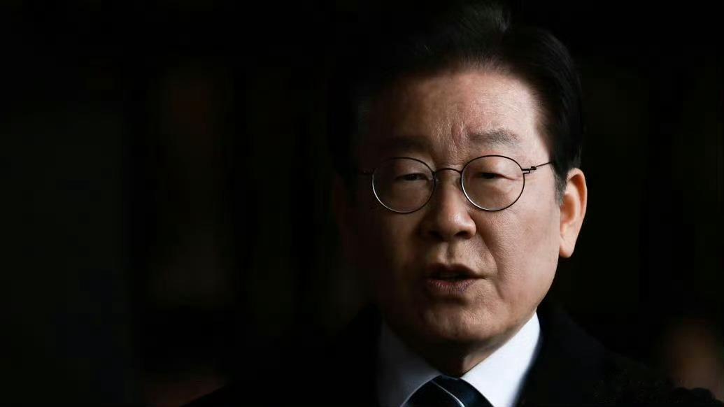 李在明推动削弱检方权力。韩国修法全面取消检察机关侦查权，为该国70多年来刑事司法