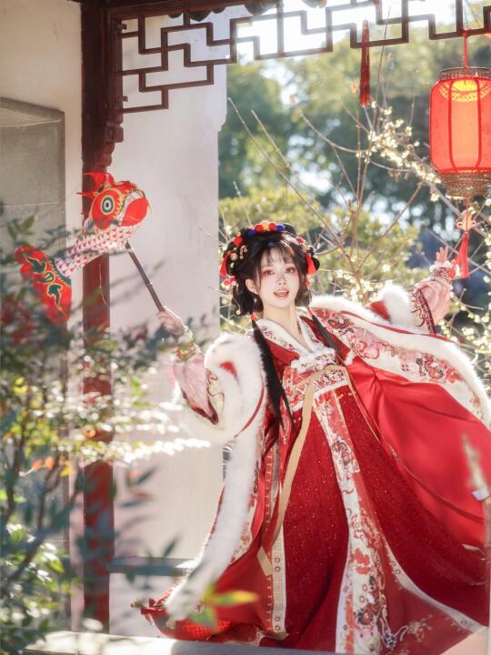 新年限定皮肤！穿汉服拜年一定红包多多🧧