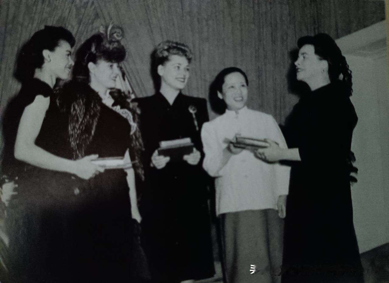 80年前，吴健雄被美国评为“年度青年女性”

1946年12月30日，被誉为“东
