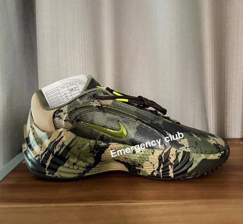 履程鞋事超话 Nike Freak 8 “2K”配色！感觉踩到一团烂泥里……
