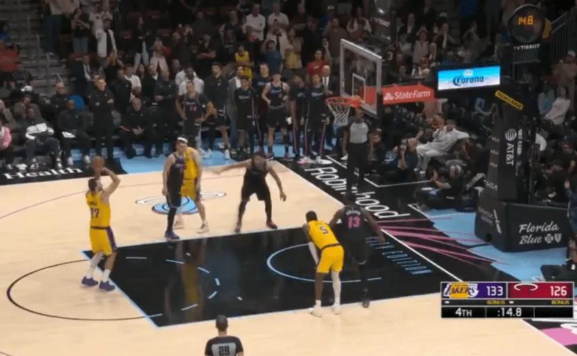 东契奇的60分是湖人队十字科比之后的首个60分。NBA官方发布动态，两者的60分